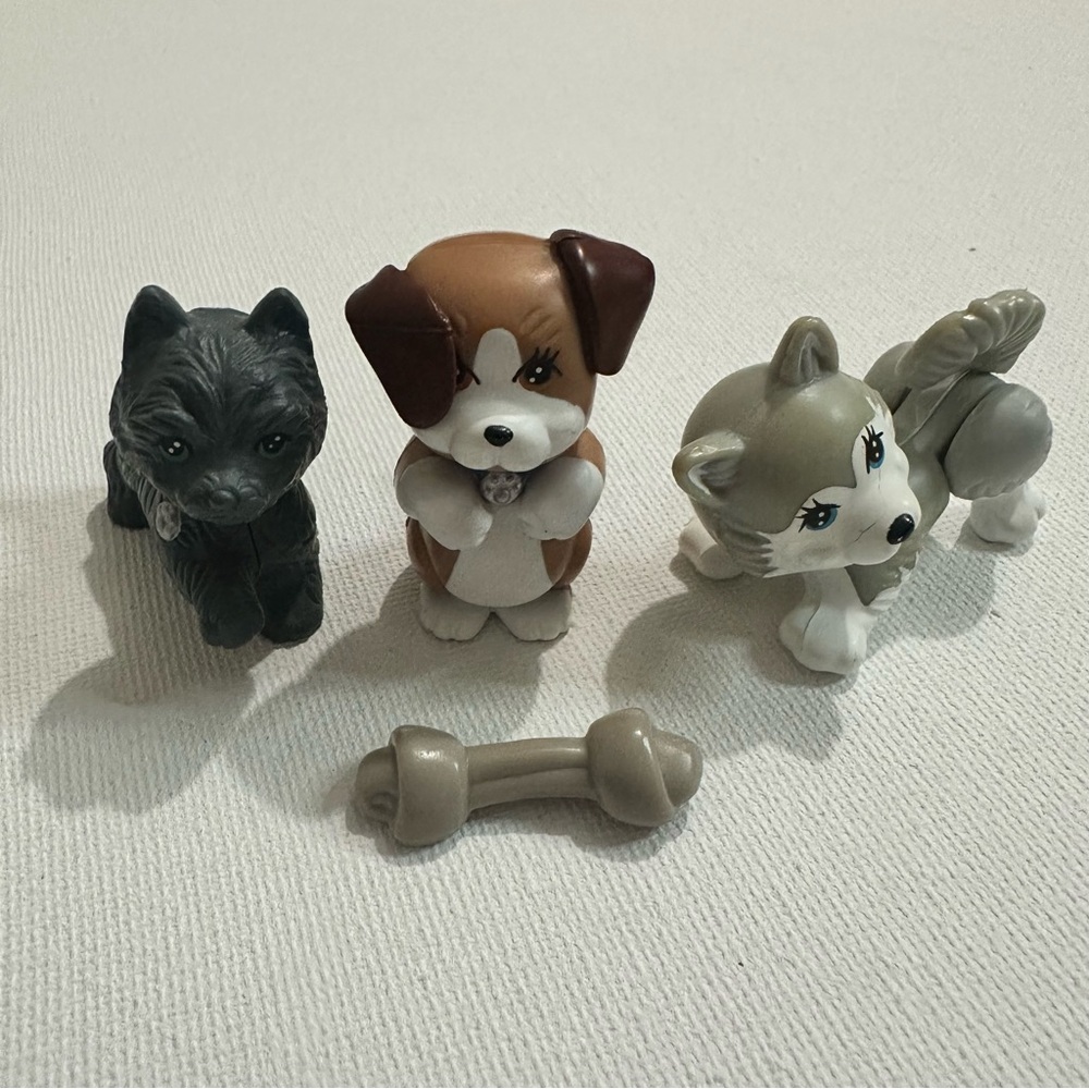 Vintage 1993 Kenner Littlest Pet Shop Prize Winning Pups 3 and Magnetic Bone - Picture 1 of 15